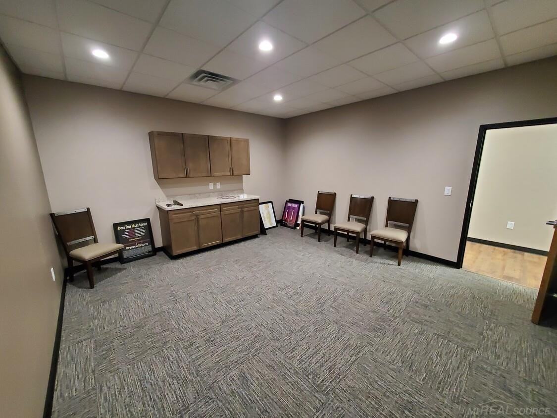 15300 21 Mile Rd - Photo 6 of 7