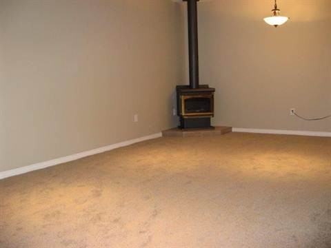 1324 21 Ave - Photo 2 of 9