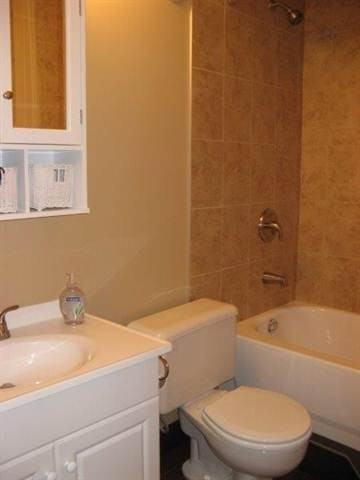 1324 21 Ave - Photo 3 of 9