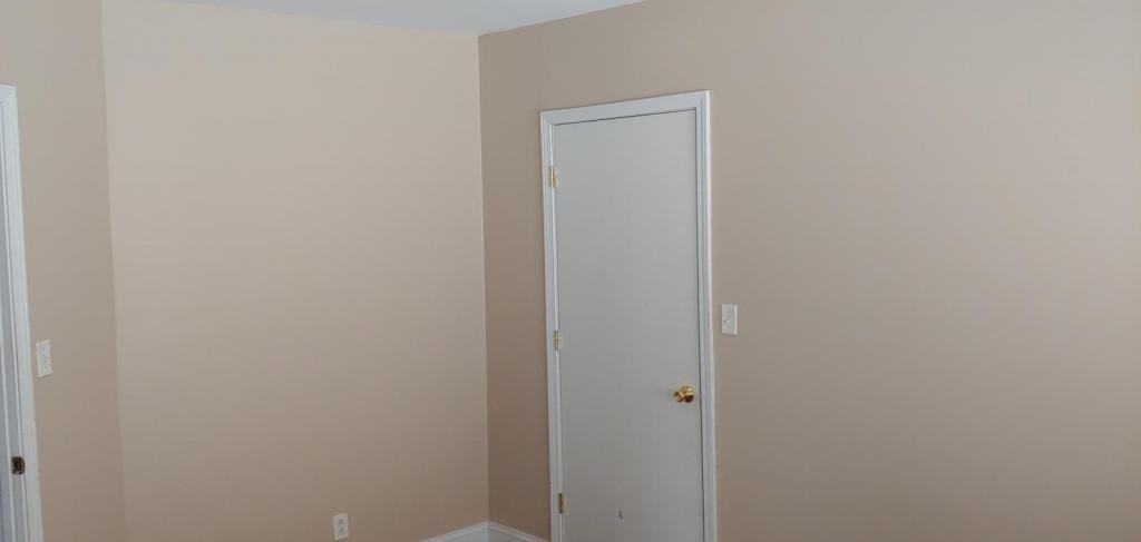 826 1/2 21st St - Photo 3 of 10