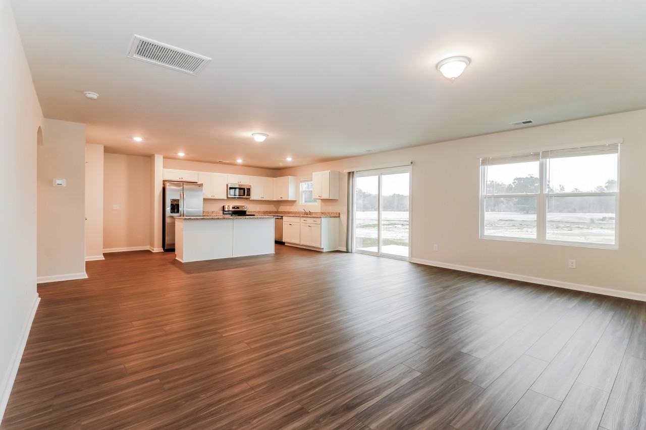 590 Wilkins Rd - Photo 3 of 15