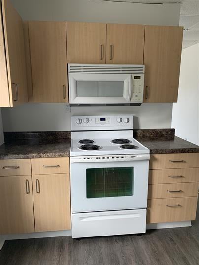 139 1/2 S Main St - Photo 2 of 12