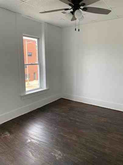 139 1/2 S Main St - Photo 3 of 12