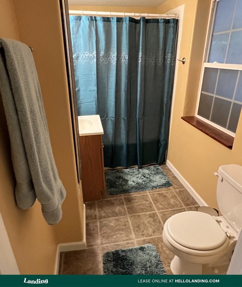 1734 Sw Taylors Ferry Rd - Photo 2 of 15