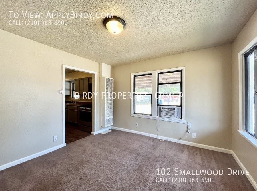 102 Smallwood Dr - Photo 2 of 22