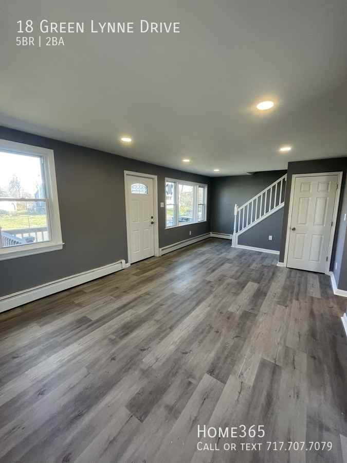 18 Green Lynne Dr - Photo 2 of 19