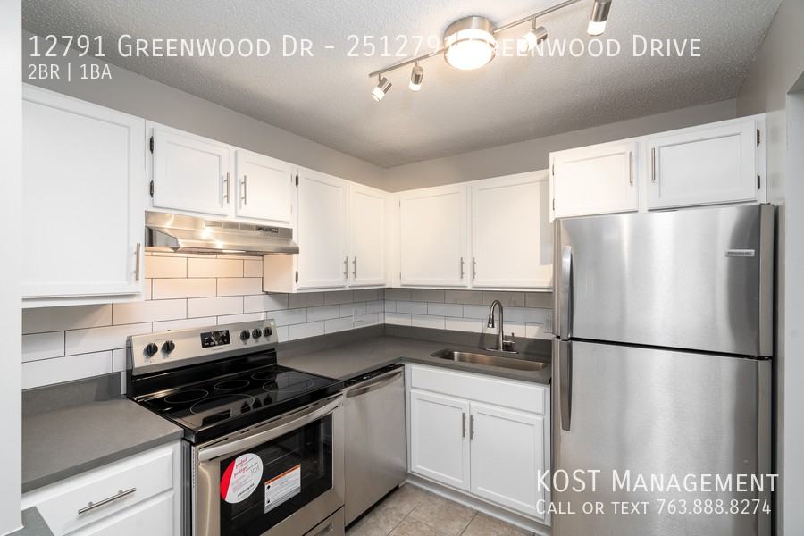 12791 Greenwood Dr - Photo 2 of 9