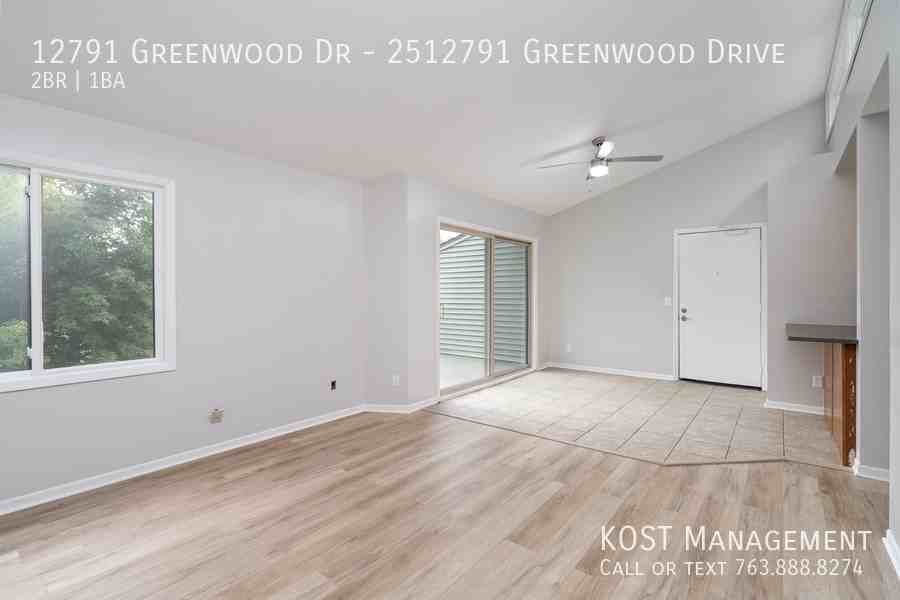 12791 Greenwood Dr - Photo 3 of 9