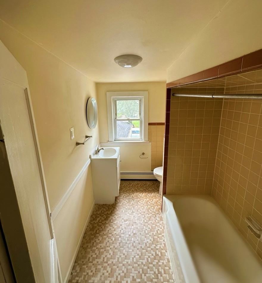 427 Matawan Ave #NA - Photo 3 of 7