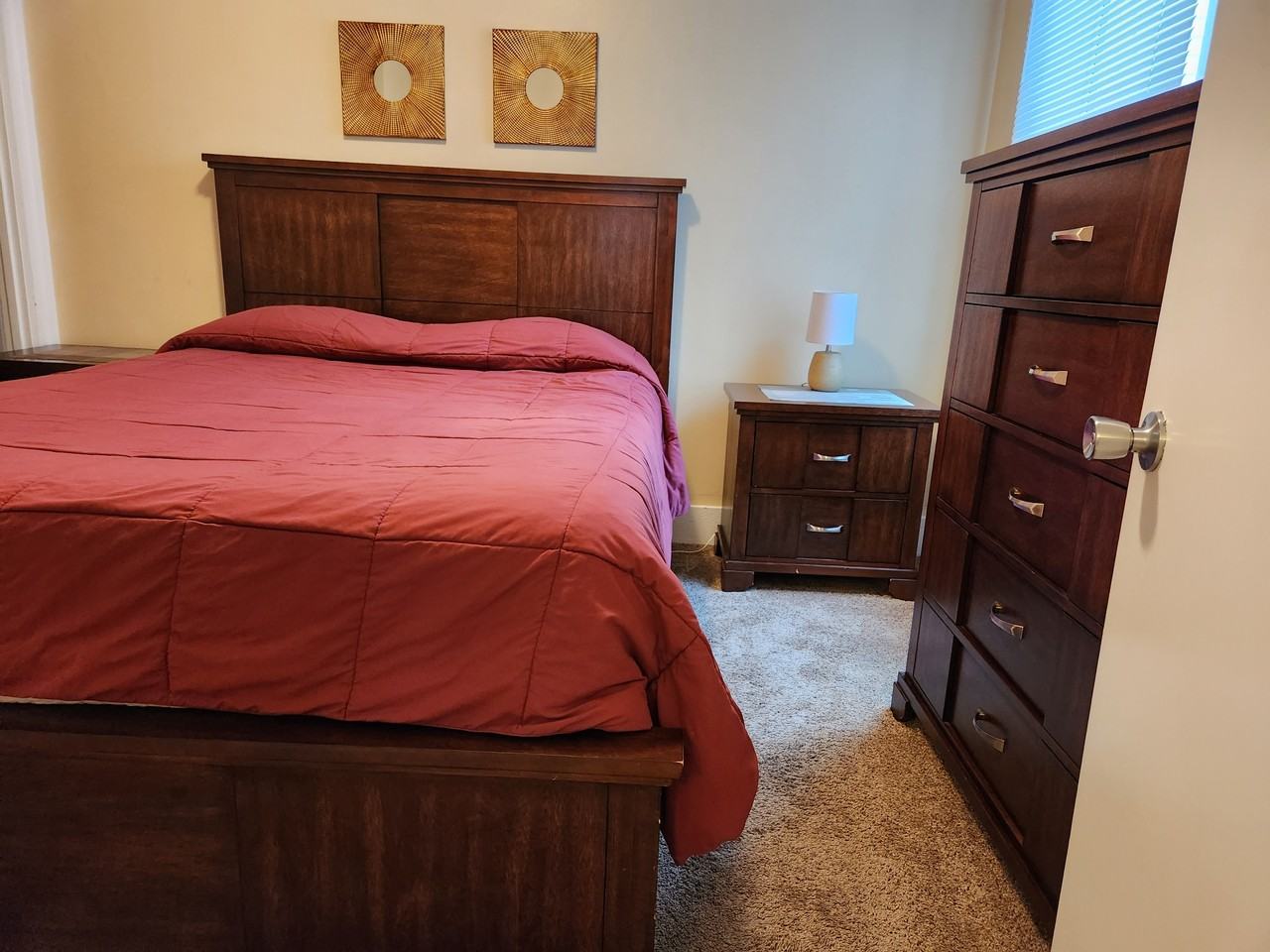 325 Washington Ct #NA - Photo 3 of 7