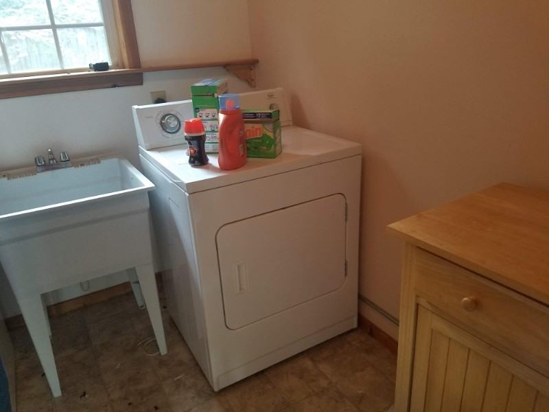 138 Sherwood Dr #B - Photo 3 of 12