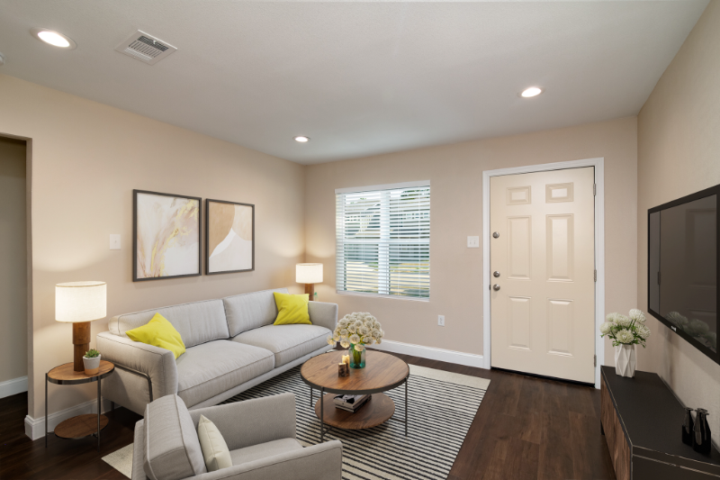 1900 Melrose St - Photo 2 of 11