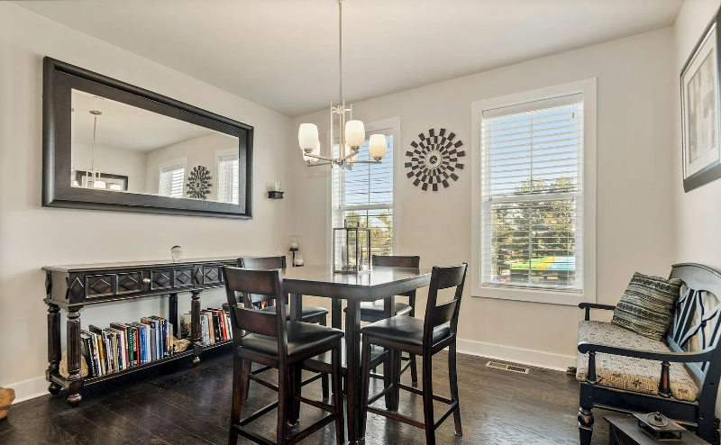 12604 Layhill Rd - Photo 3 of 14