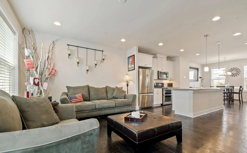 12604 Layhill Rd - Photo 7 of 14