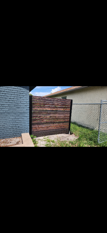 810 Nw 3rd Ave - Photo 2 of 8