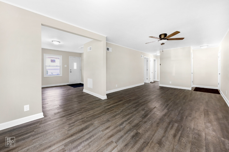 16808 Anthony Ave - Photo 2 of 12