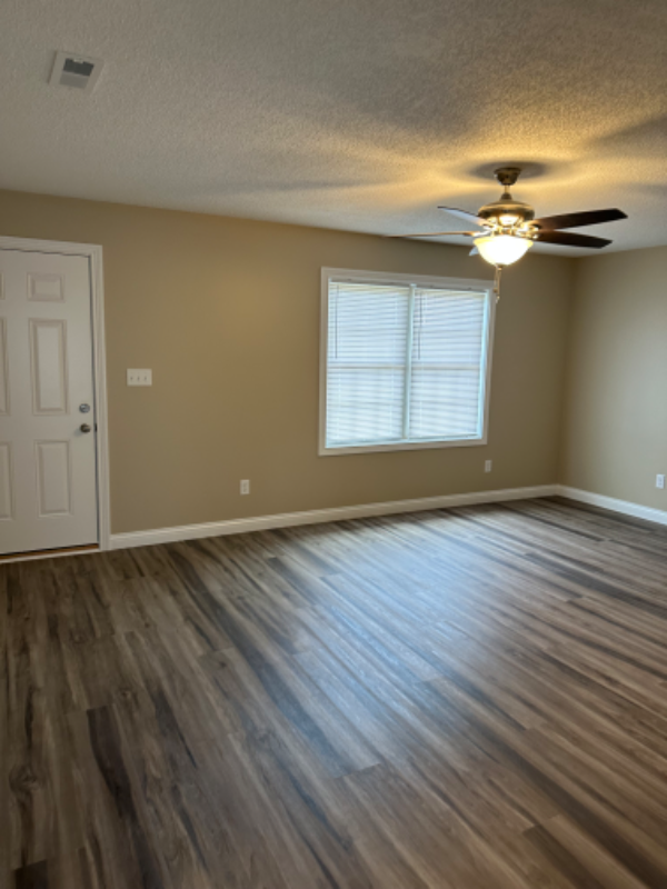 144 Scenic Dr - Photo 4 of 12