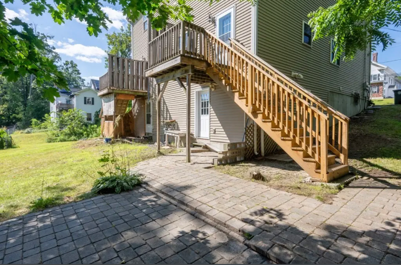 42 Hamilton St - Photo 3 of 9