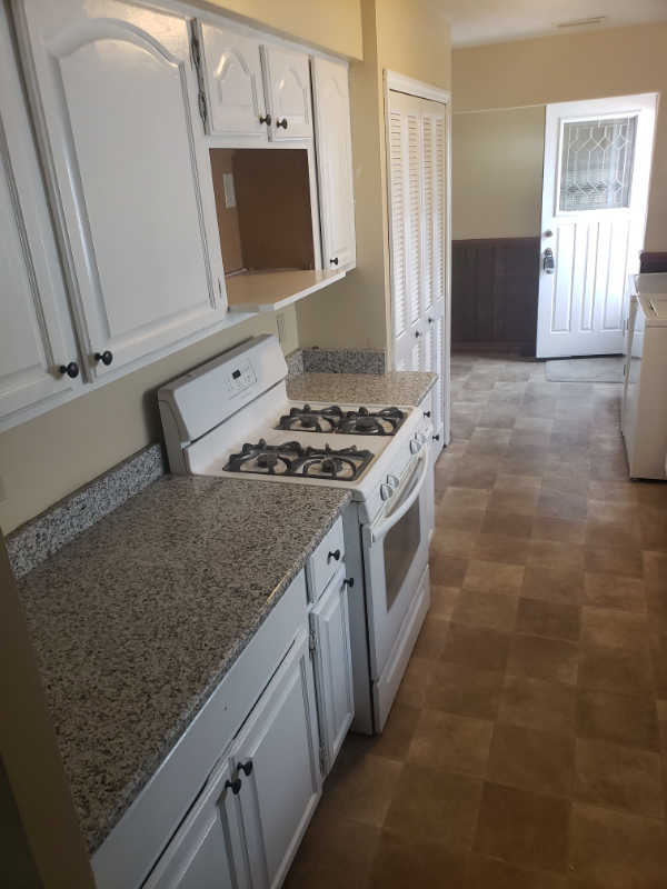 5110 W 139th St - Photo 3 of 20