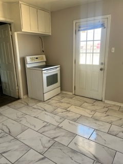 3310 Roosevelt Dr - Photo 3 of 8