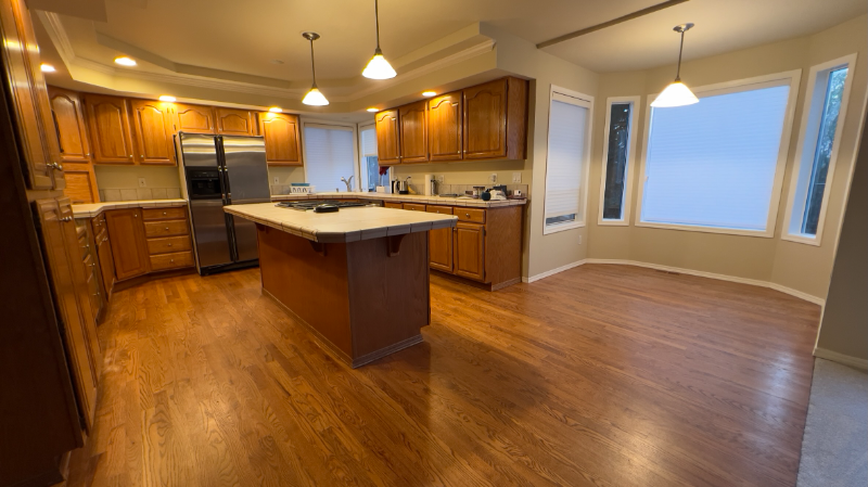 405 Slater St S - Photo 3 of 33