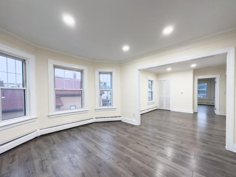 98 Farnham St #2 - Photo 3 of 12