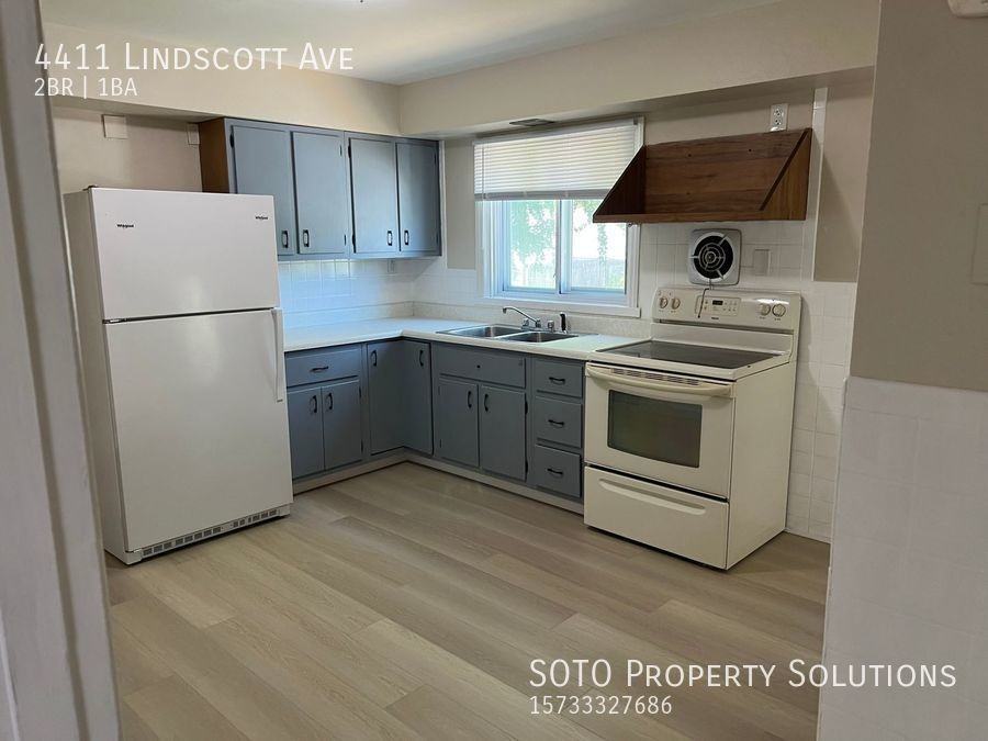 4411 Lindscott Ave - Photo 2 of 14