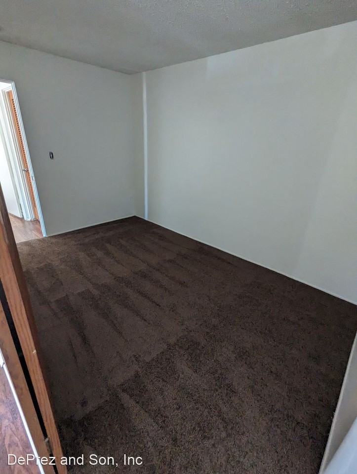 5021 JURUPA AVENUE - Photo 3 of 8