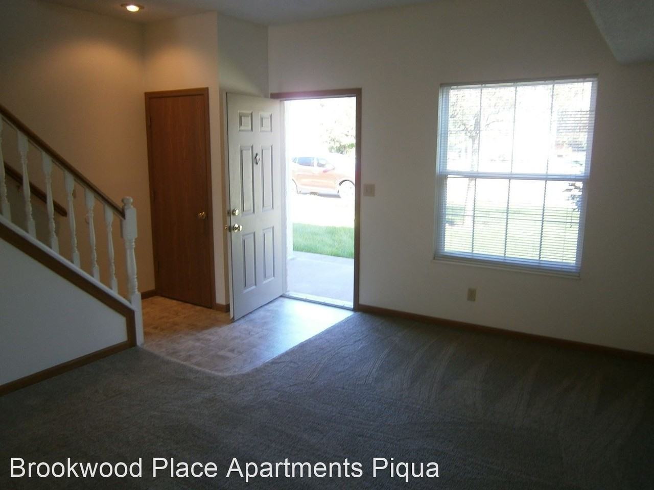 1041, 1043, 1045, 1047 Jill Court - Photo 3 of 32
