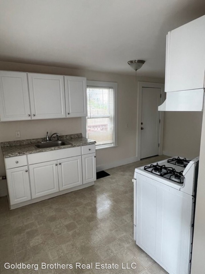 14 Rantoul St - Photo 2 of 21