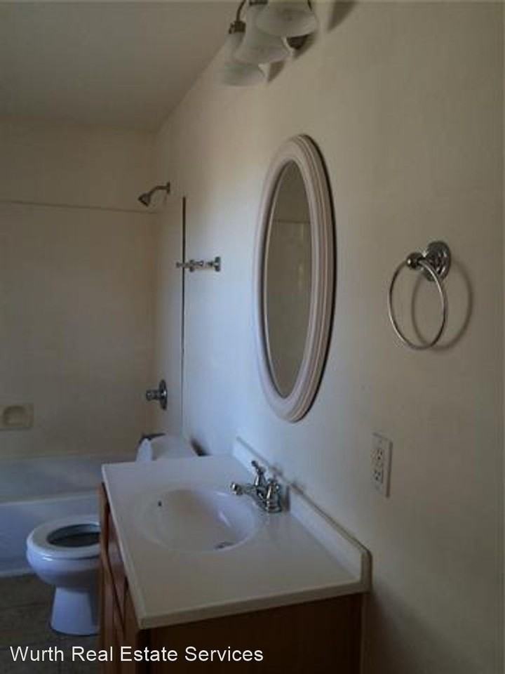 421-427 Hillary St - Photo 2 of 2