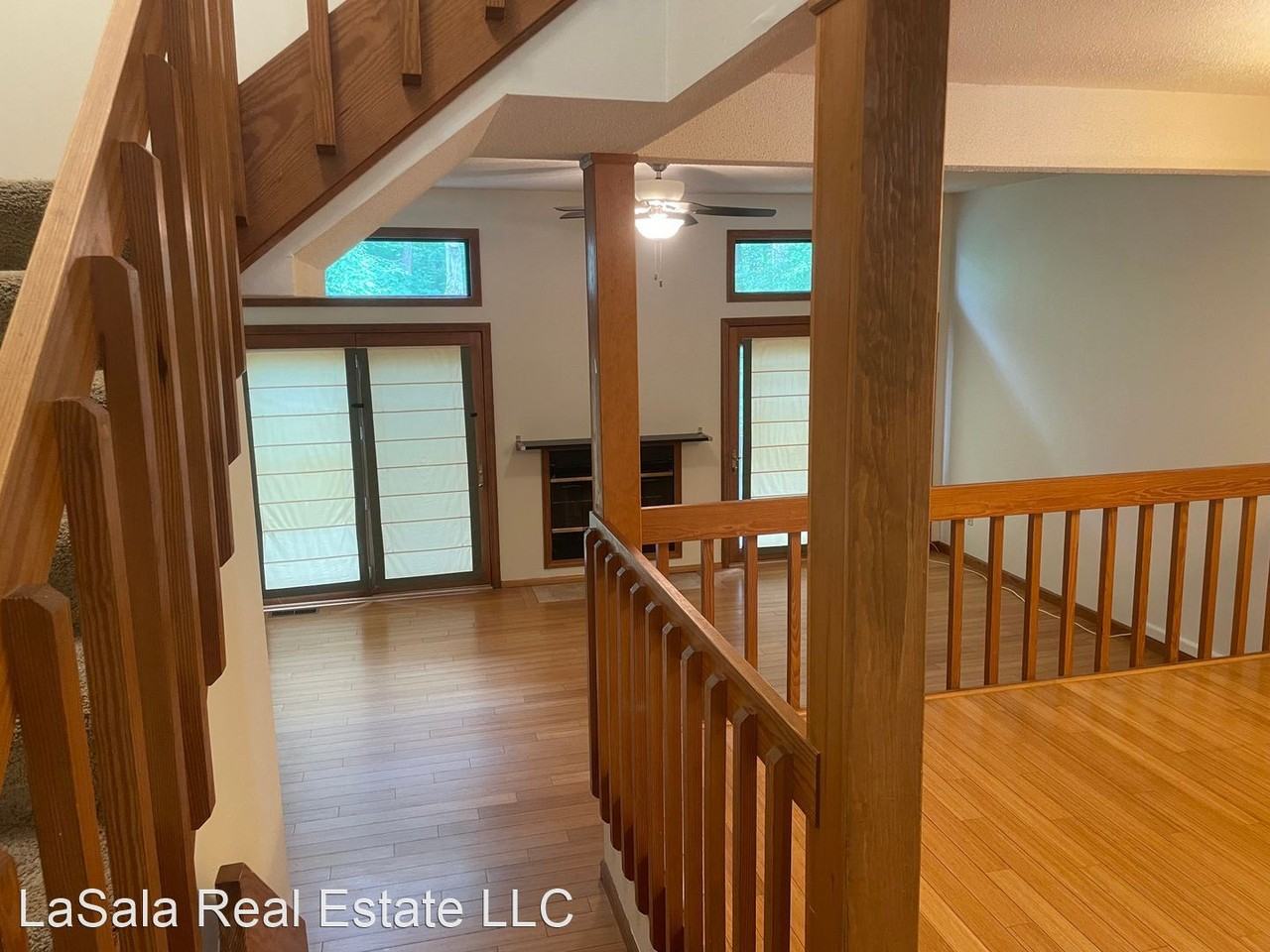 2203 Mill Pond Dr - Photo 3 of 34