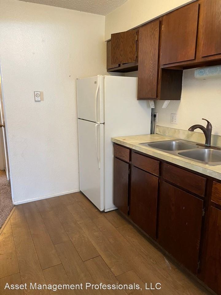 308 Cedar Avenue - Photo 2 of 3