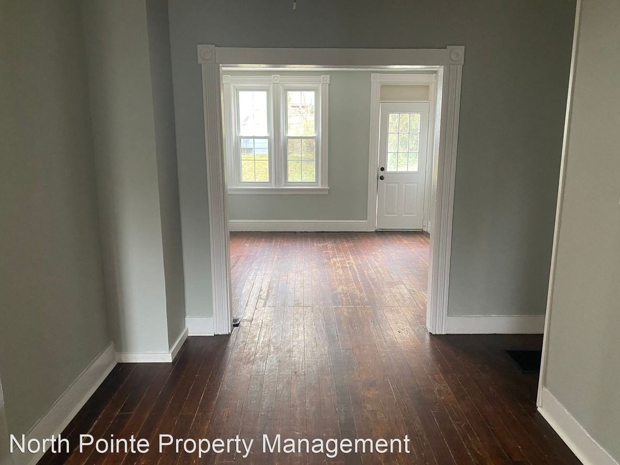 631 Fremont St - Photo 3 of 14