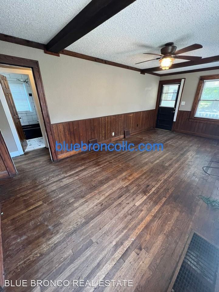 2504 Harvard Ave - Photo 3 of 14