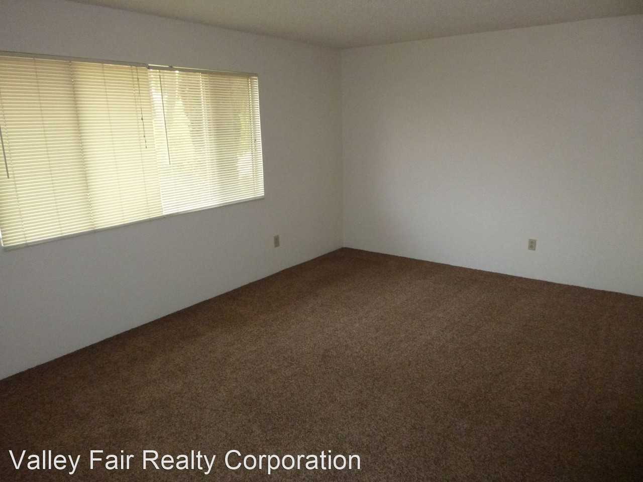 621 13th Street - Photo 2 of 4