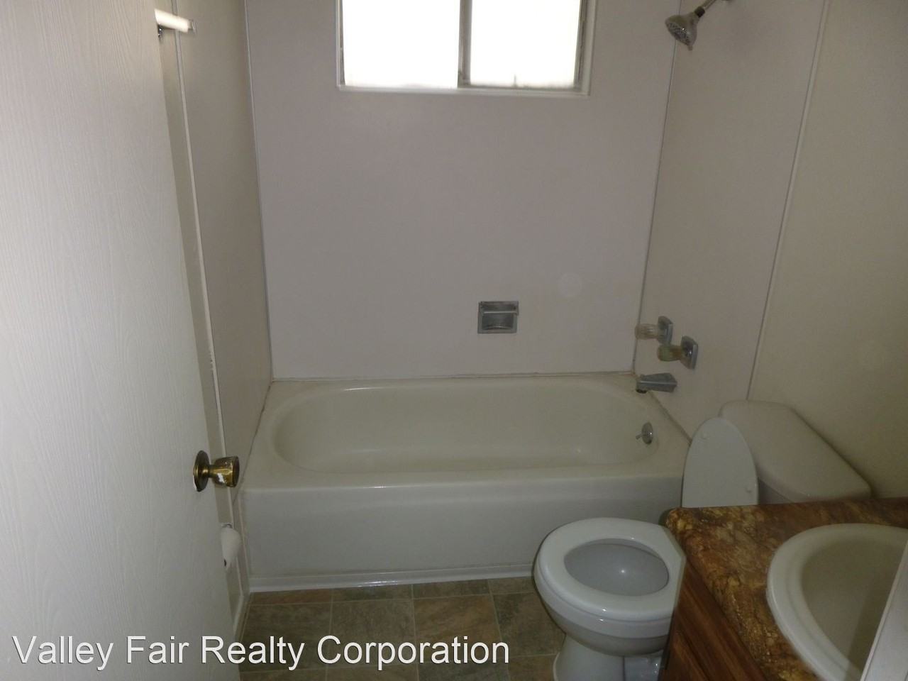 621 13th Street - Photo 3 of 4