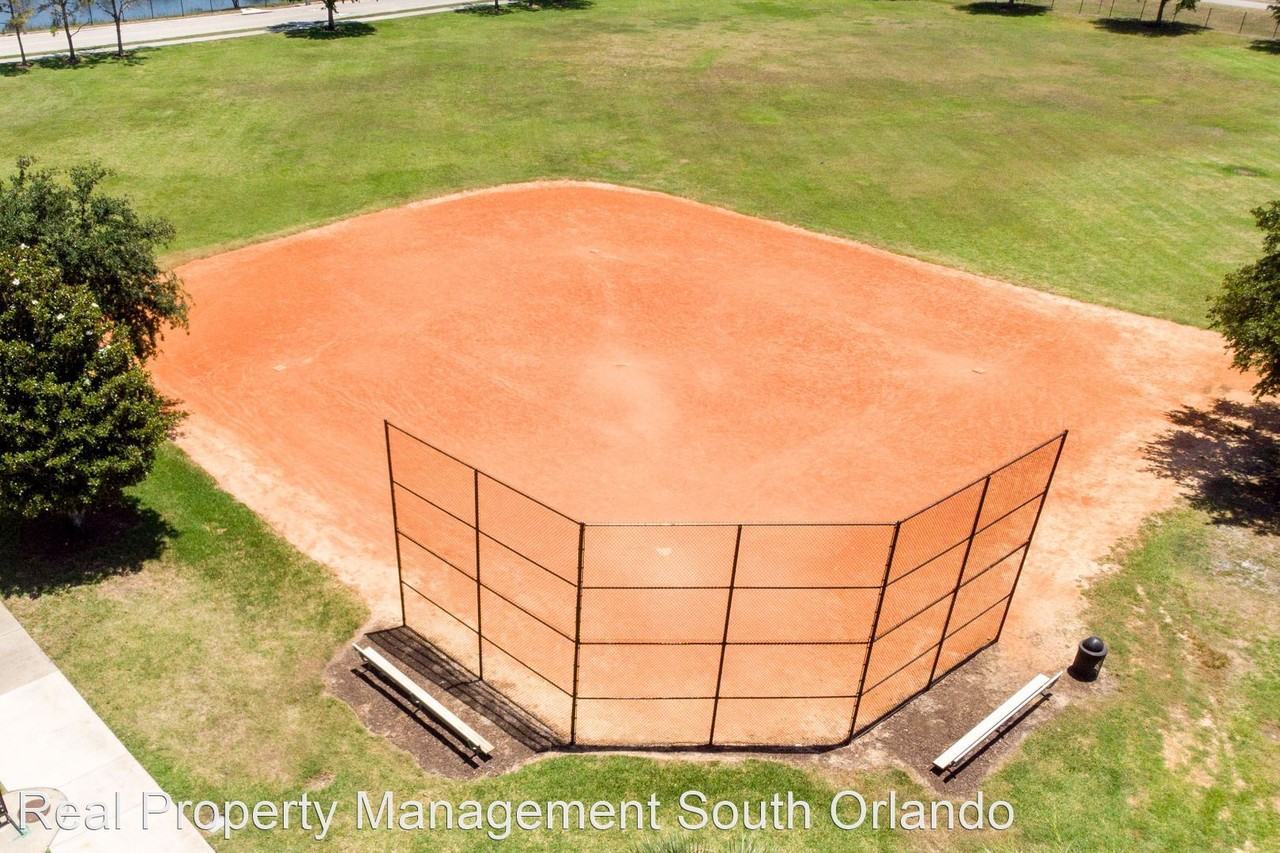 9318 Marsh Oaks Ct - Photo 3 of 27