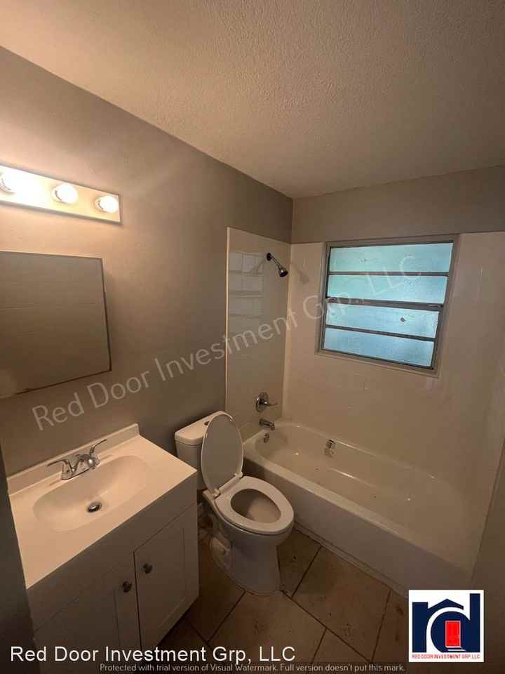 1119 McNamee St. - Photo 3 of 13