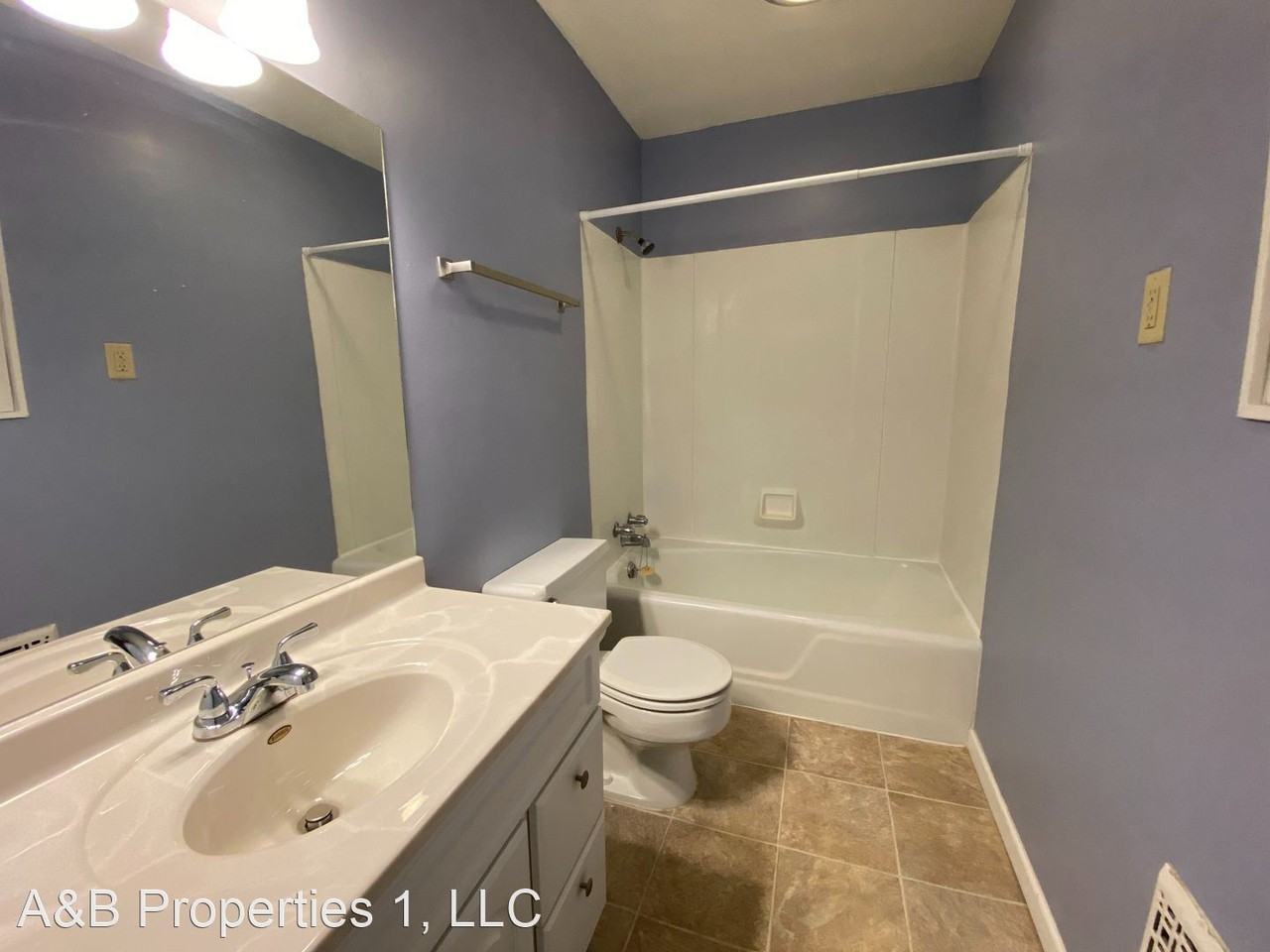 Spacious 1 Bedroom - 1 Bath - Photo 2 of 7