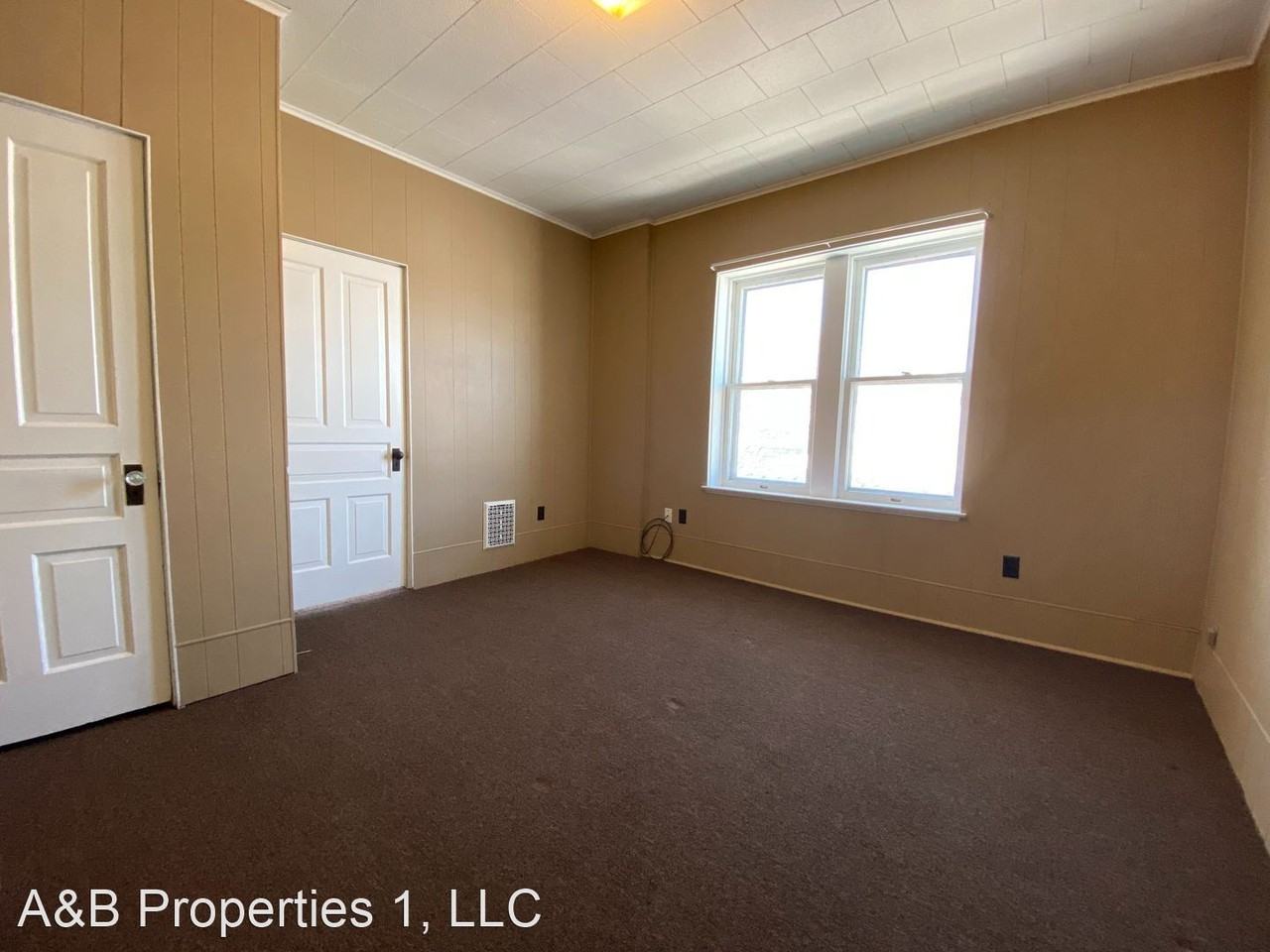 Spacious 1 Bedroom - 1 Bath - Photo 3 of 7