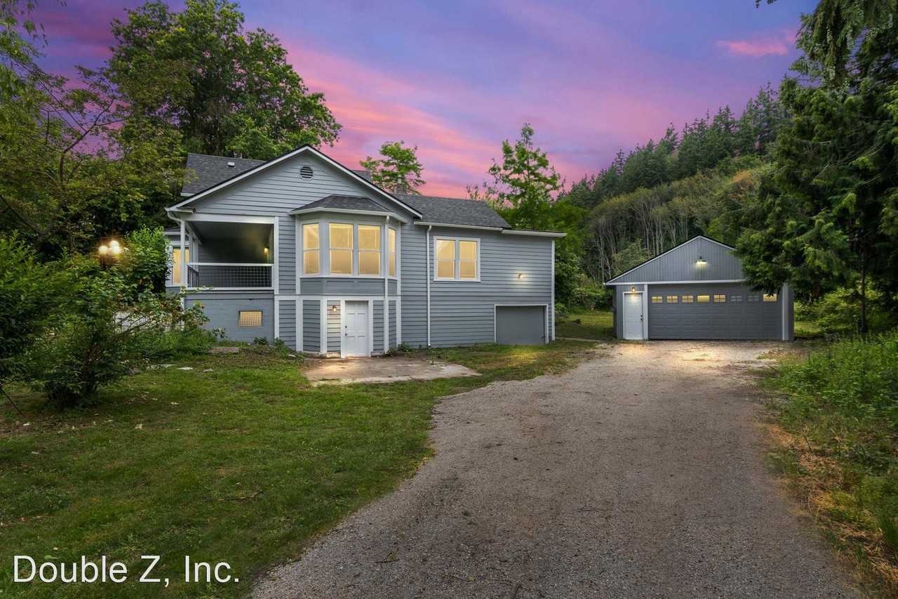 13005 Valley Ave E - Photo 2 of 8