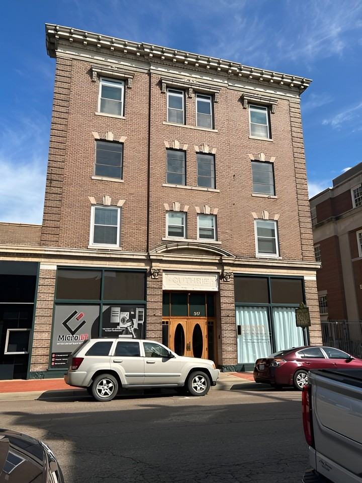 517 Broadway St Ste 105 Ste 105, Paducah, KY 42001 Studio Apartment