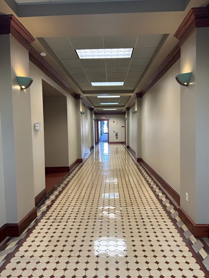 517 Broadway St Ste 105 Ste 105, Paducah, KY 42001 Studio Apartment