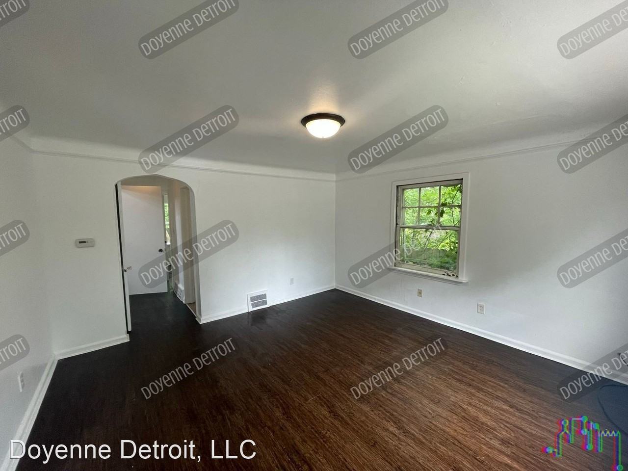 15495 Burt Rd - Photo 2 of 19