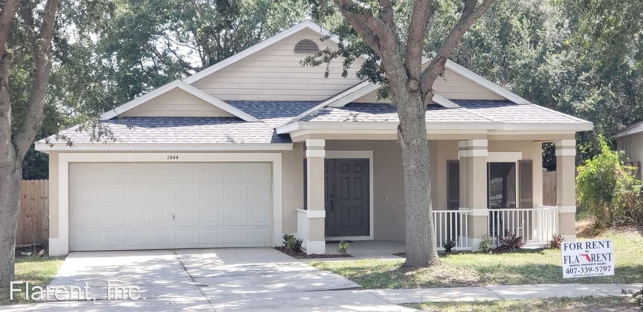 1044 Longville Cir, Tavares, FL 32778 3 Bedroom House for 1,950/month