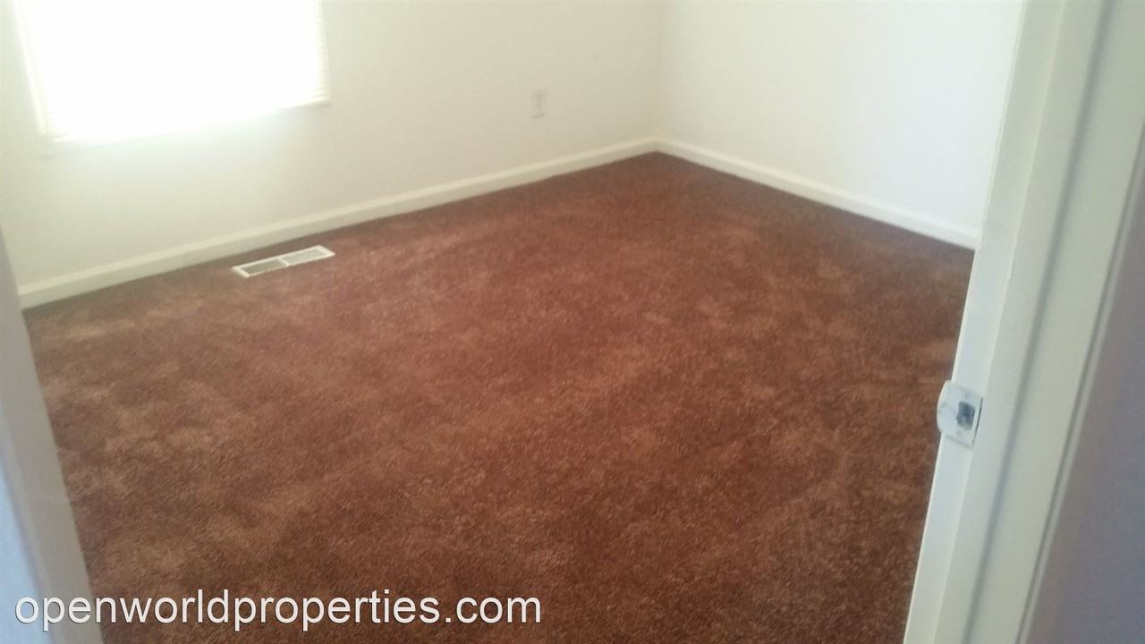 1206 51st Ave - Photo 2 of 7