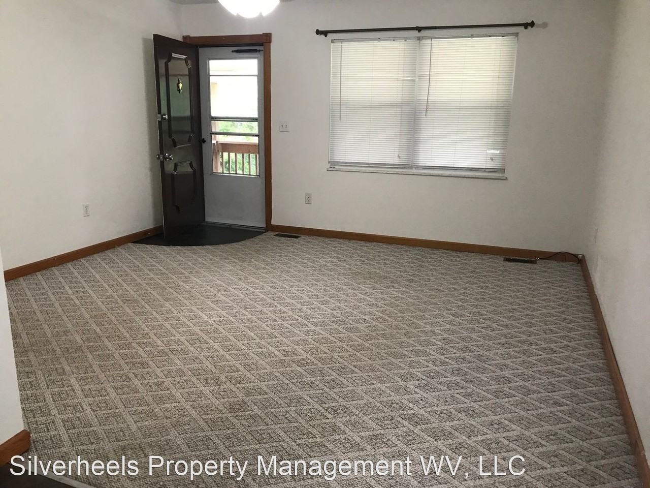 3028 Meadowview Dr - Photo 2 of 7