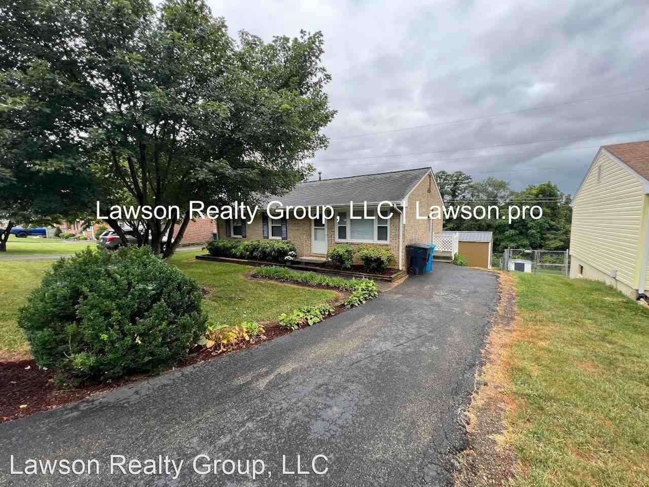 4764 Long Acre Dr Ne - Photo 2 of 35