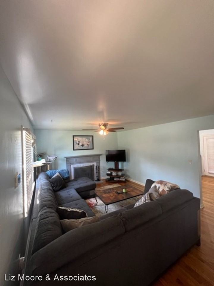 327 Curtis Tignor Rd - Photo 2 of 18